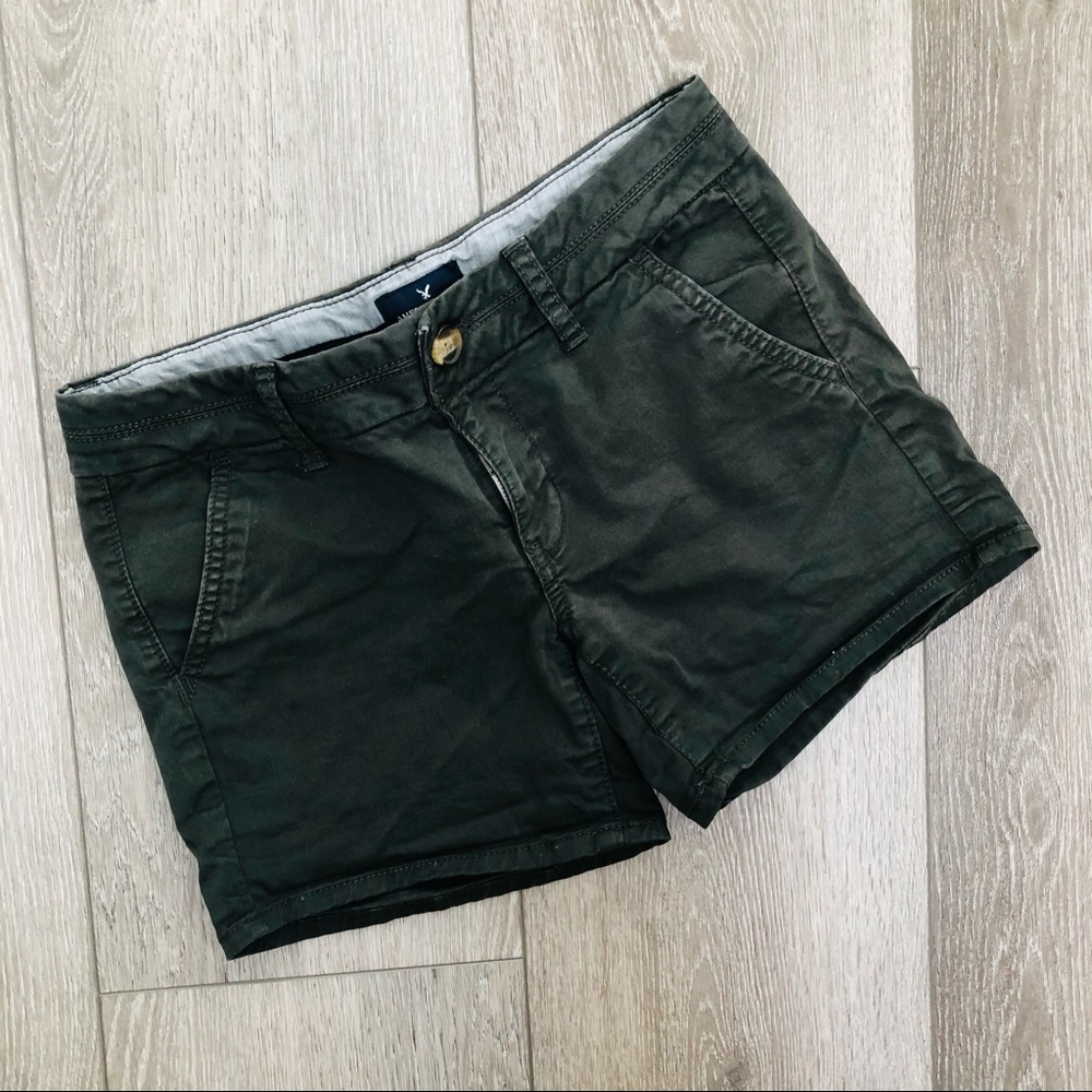 AMERICAN EAGLE MIDI STRETCH CHINO SHORTS GREEN 2